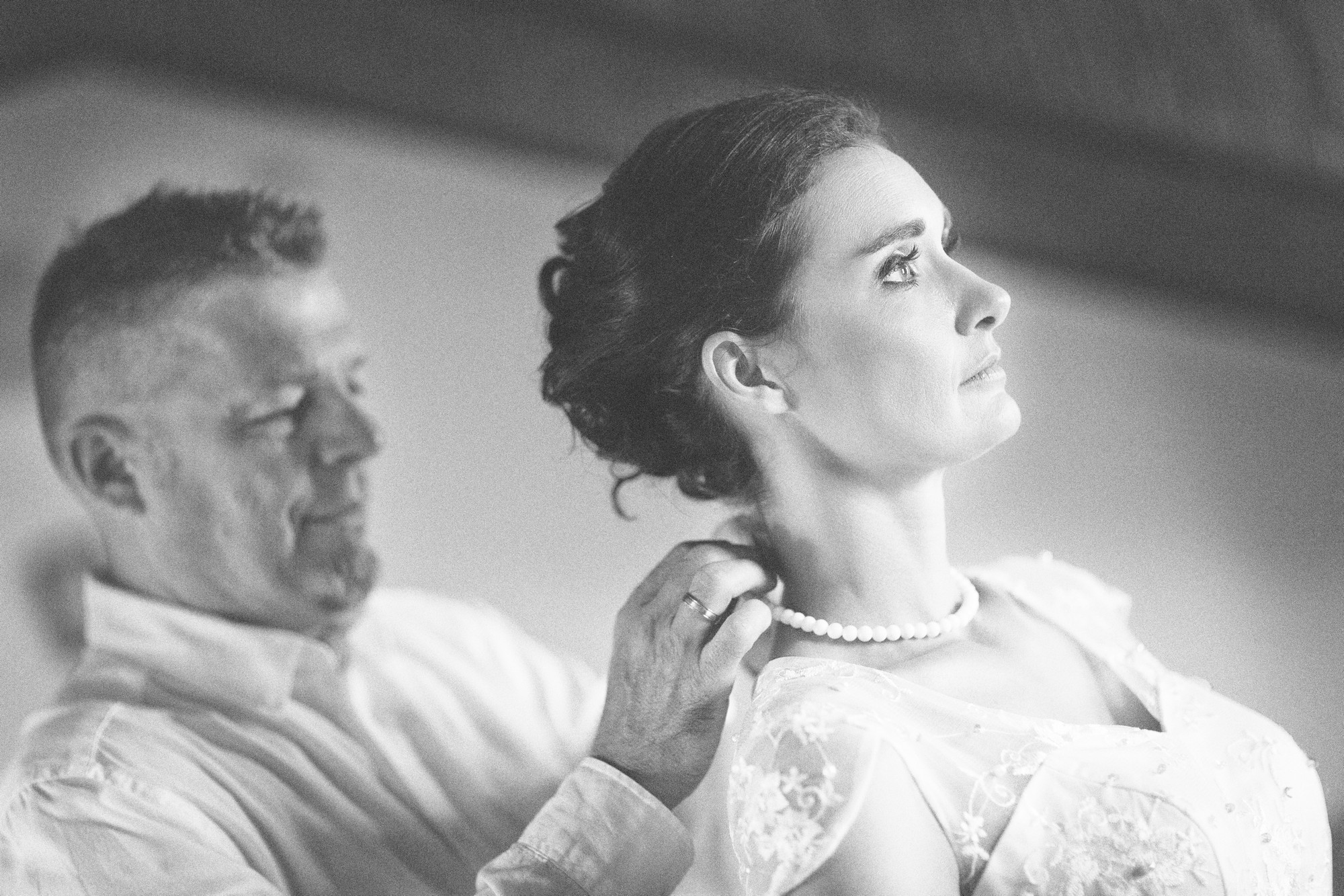 Wedding Photo Video Enquiry 37 Wedding Photographer Ireland L17A9448bw tn